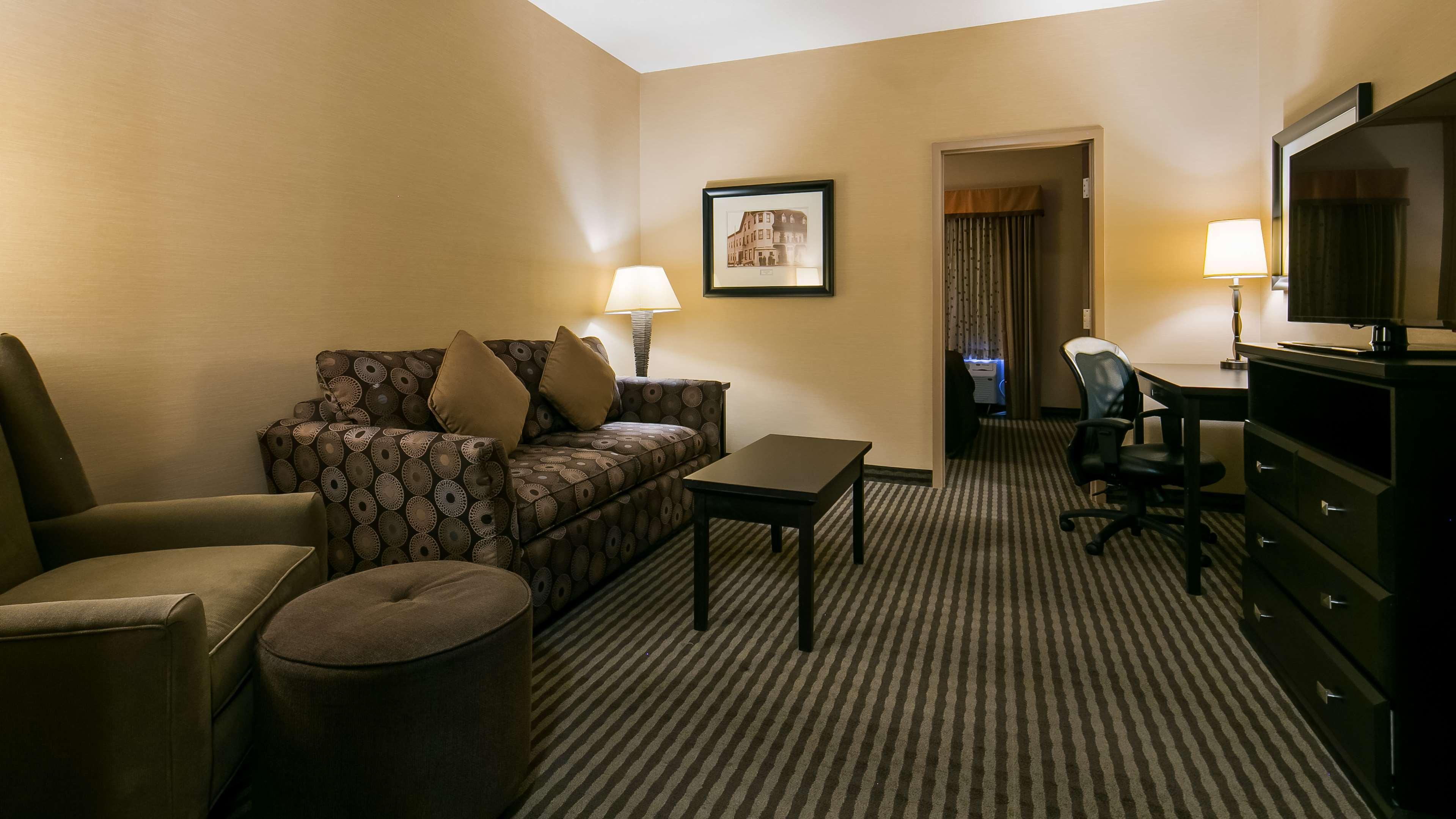 Best Western Sunrise Inn & Suites Stony Plain Exterior photo